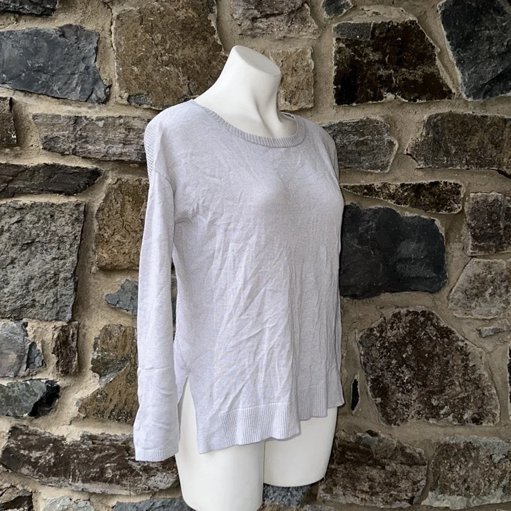 Lululemon Athletic Well Being Sweater in ‘Heathered Vapor’ Gray Size